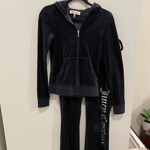 Navy Juicy Track Suit - size small, worn twice, sequin dog on jacket